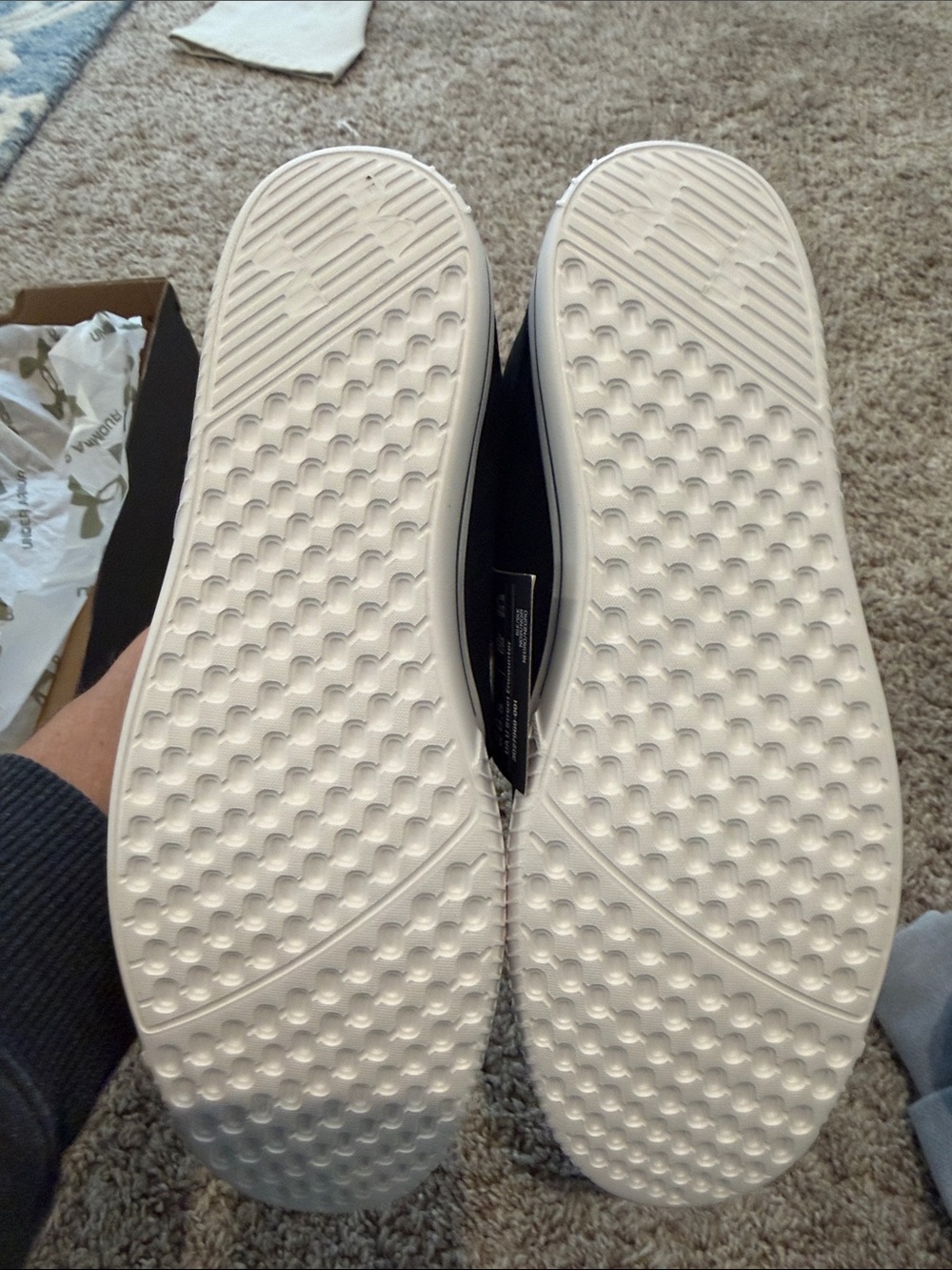 Under Armour boys  Black Sneakers with White Sole - Picture 5 of 6